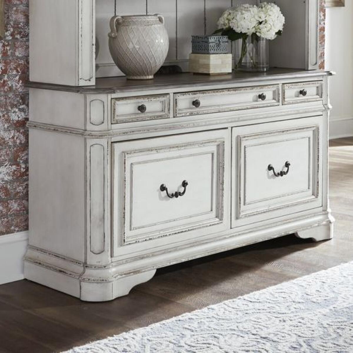 Magnolia Manor Credenza 244-HO121 - Image 3