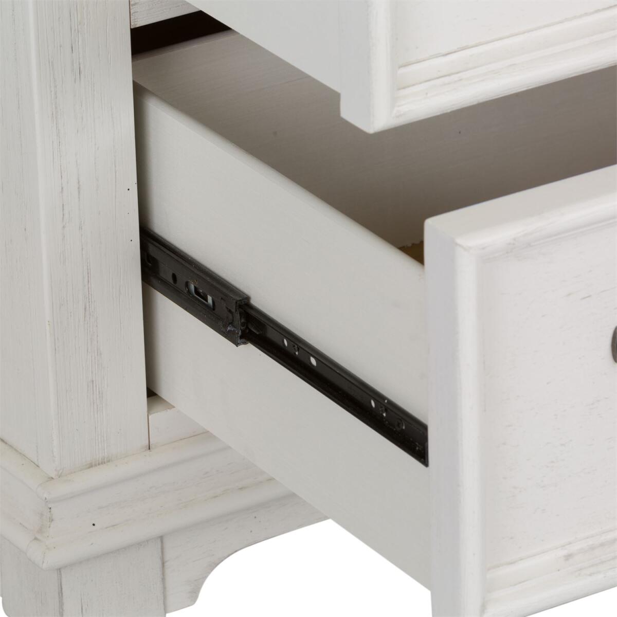 Allyson Park 5 Drawer Chest - Image 3