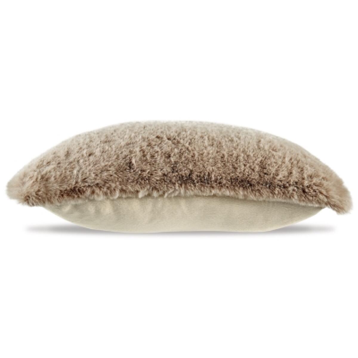 Gariland Pillow - Image 4
