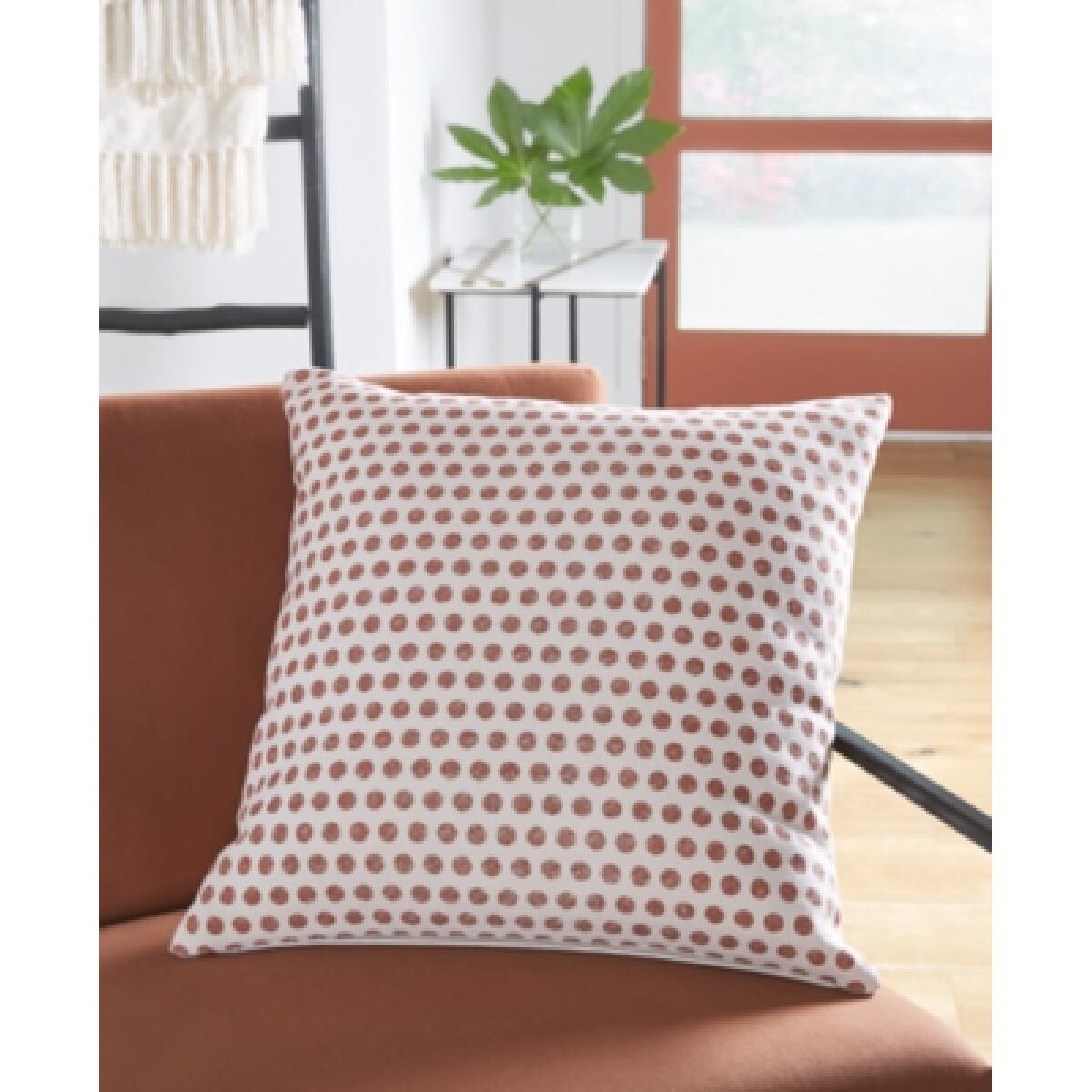 Monique Pillow - Image 3