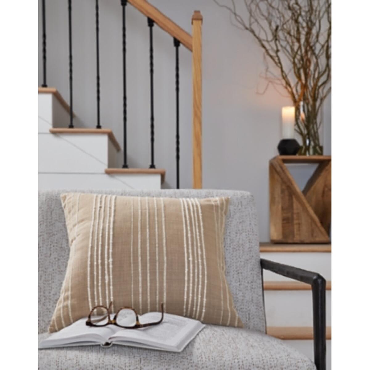 Benbert Pillow - Image 3