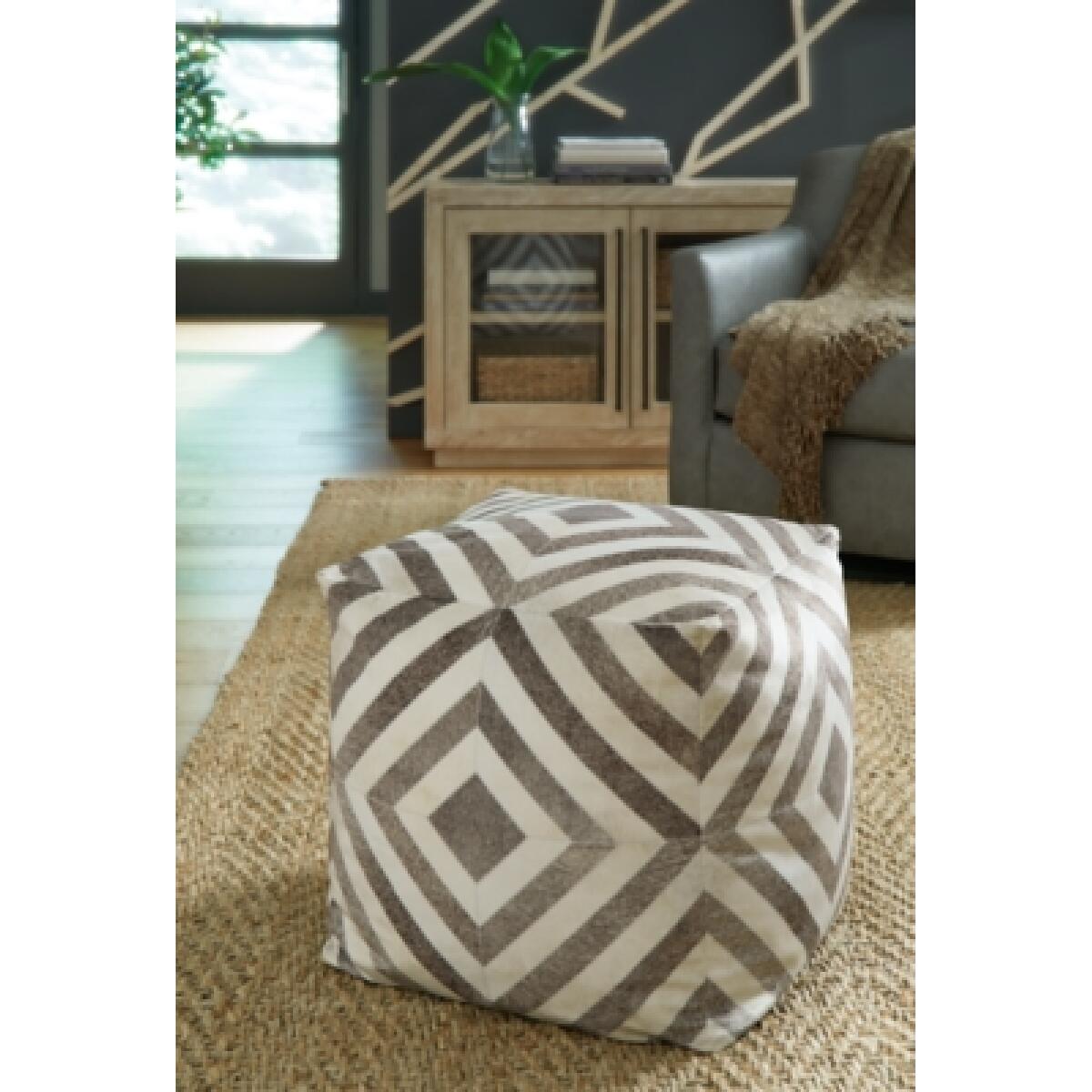 Hartselle Pouf - Image 3
