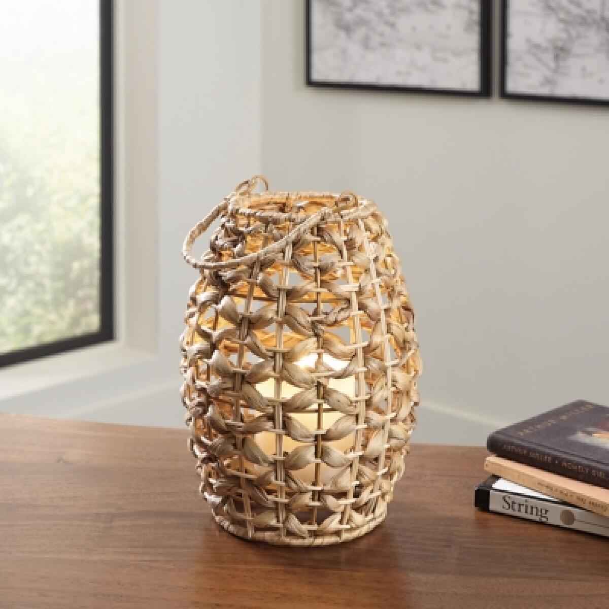Etta Lantern - Image 3