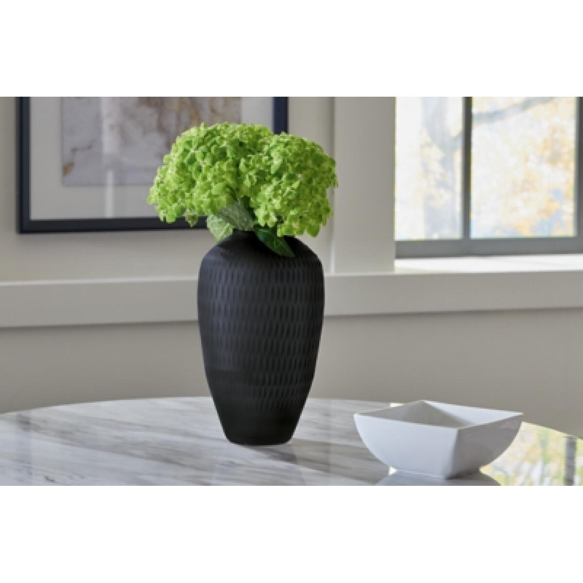 Etney Vase - Image 3