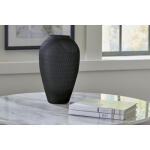 Etney Vase