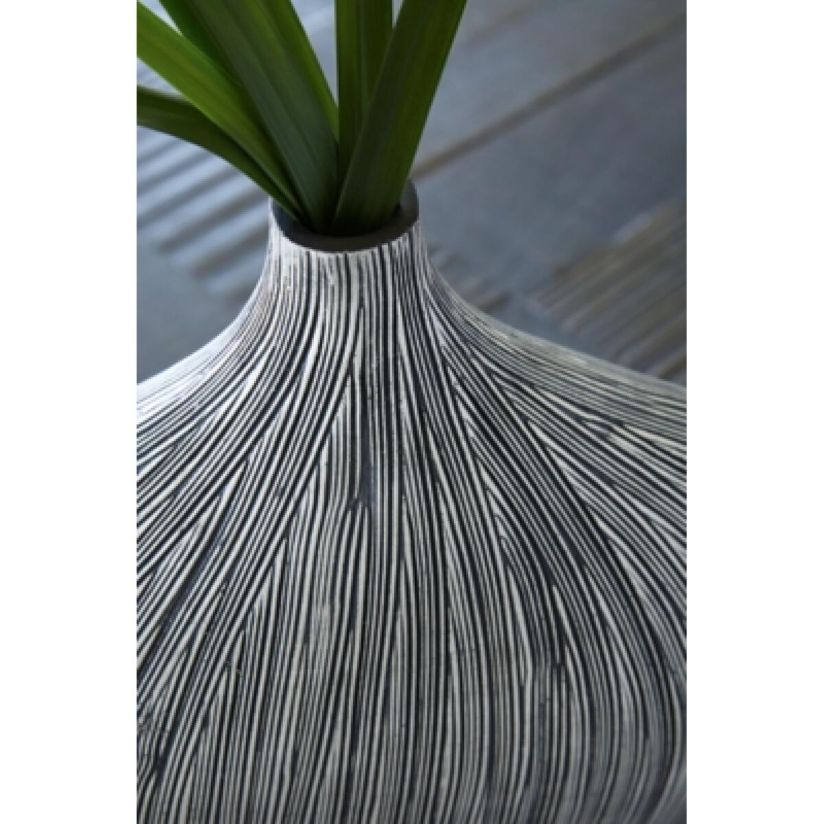 Donya Vase - Image 5