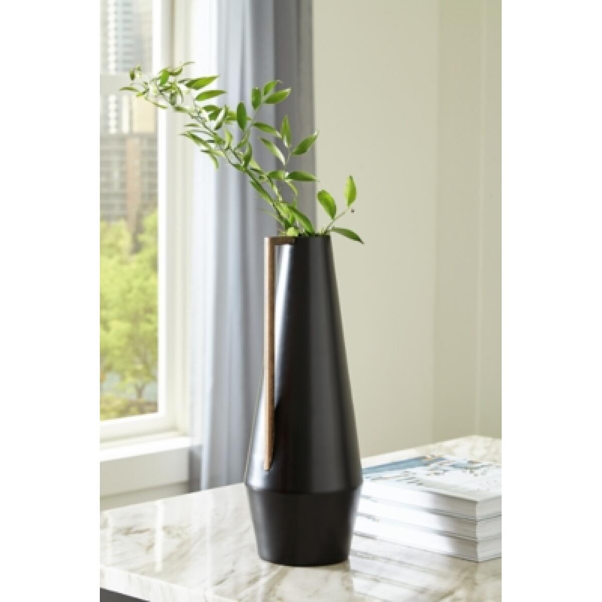 Pouderbell Vase - Image 3