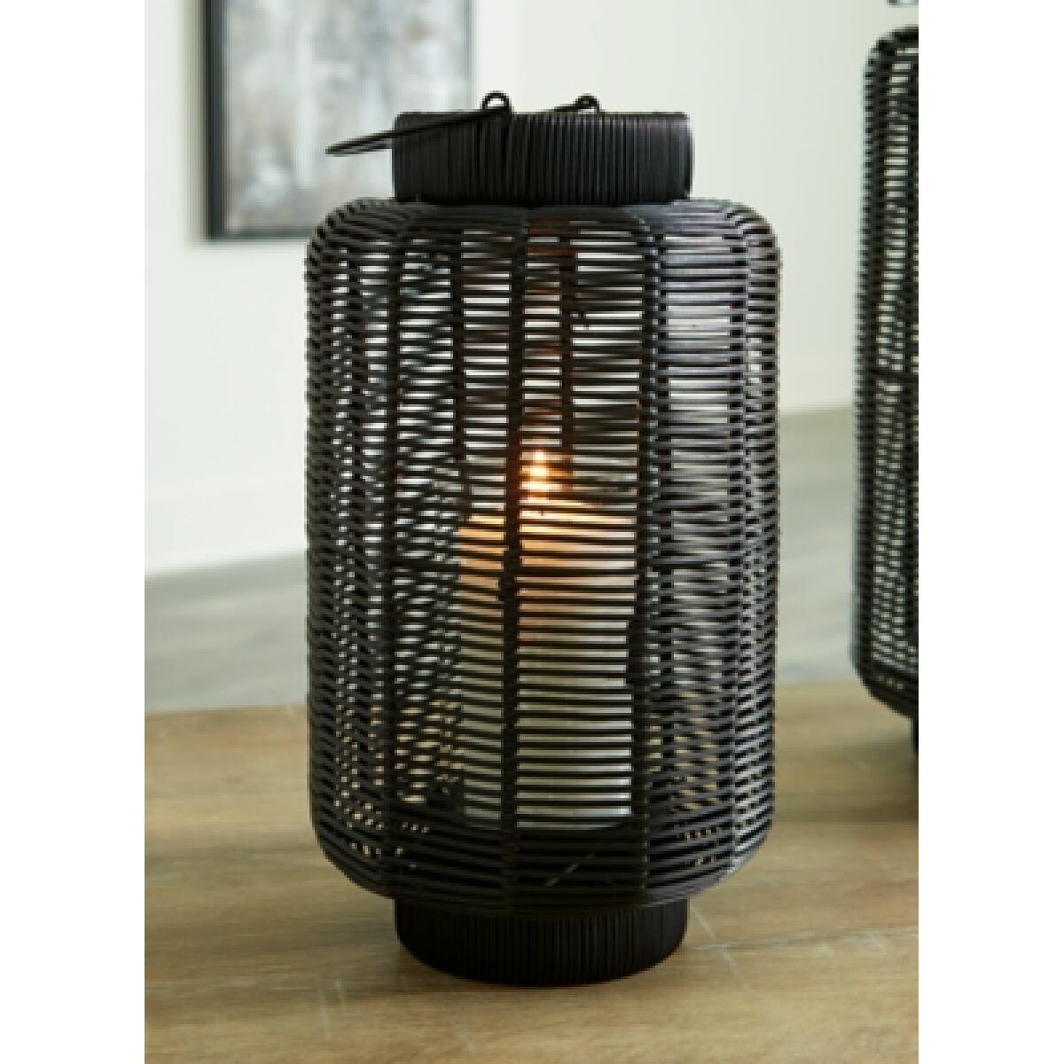 Evonne Lantern - Image 3