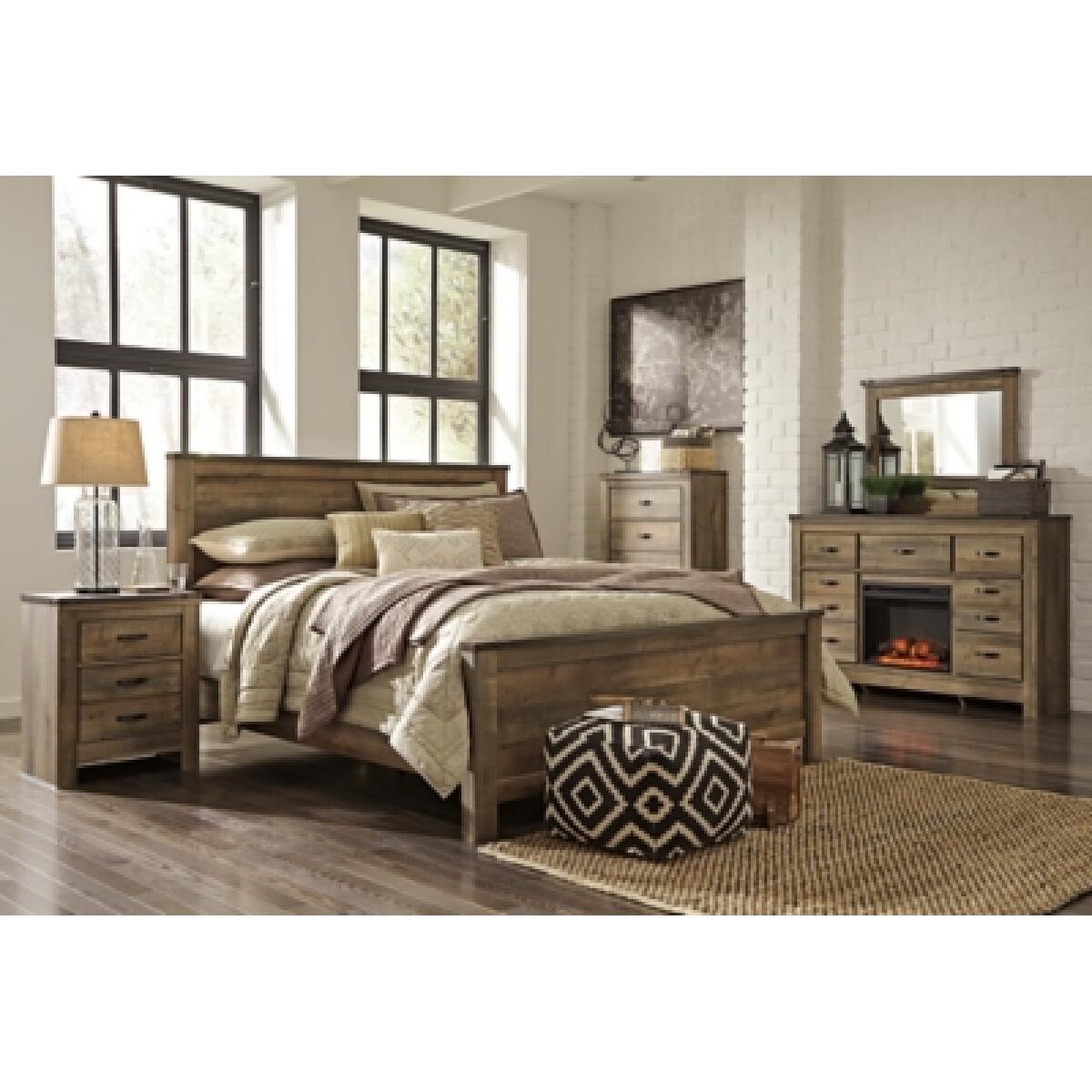 Trinell King Panel Bed - Image 4