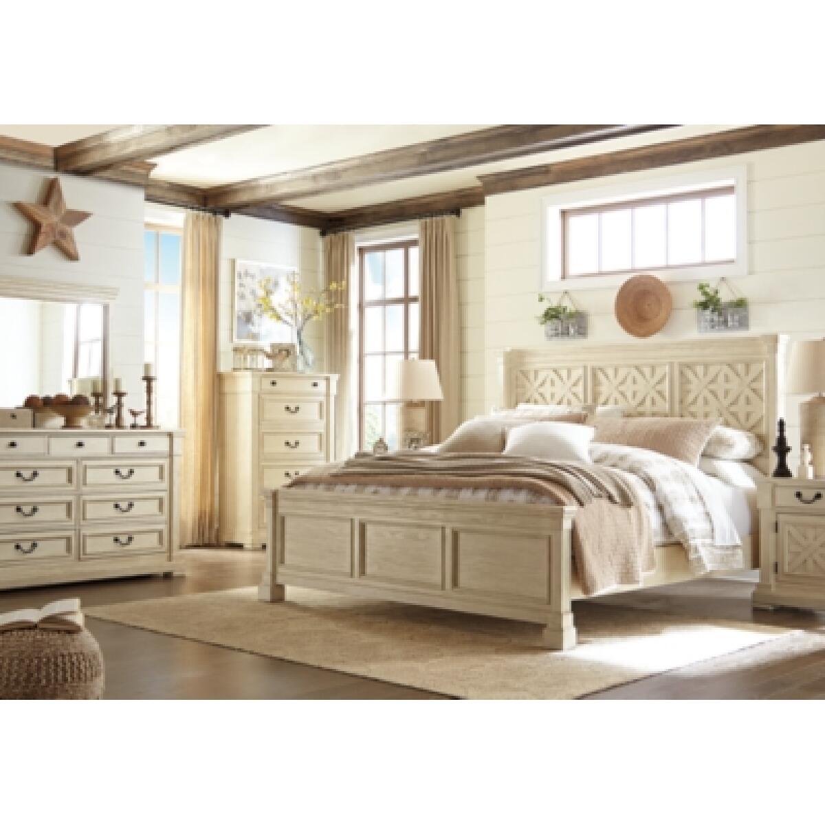 Bolanburg Chest of Drawers - Image 6