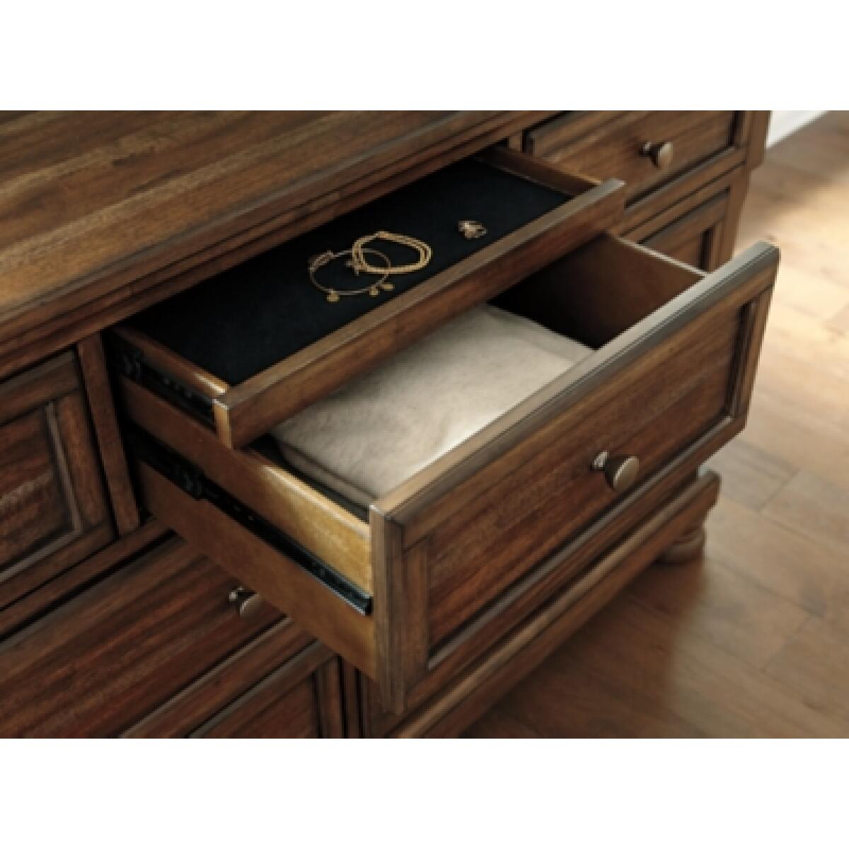 Flynnter Dresser - Image 10