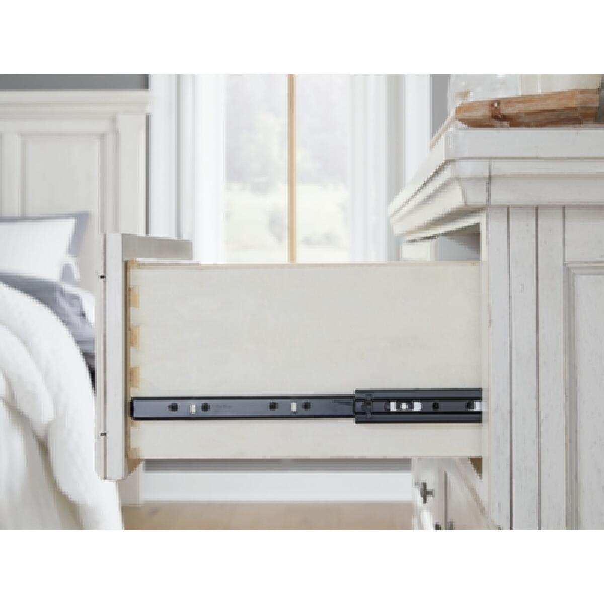 Robbinsdale Chest of Drawers - Image 7