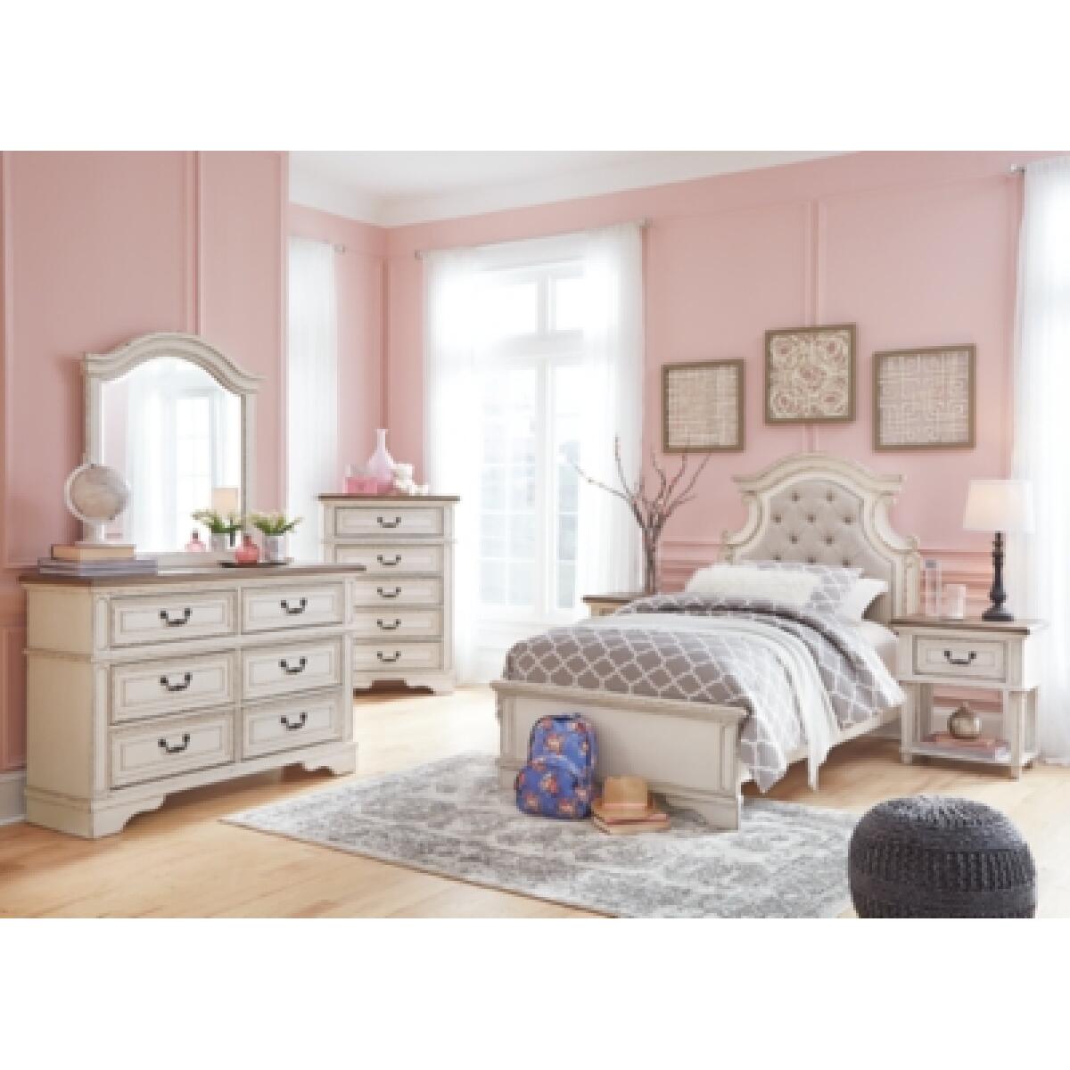 Realyn Nightstand - Image 8