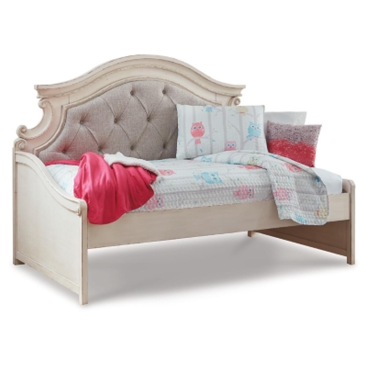 Realyn Twin Day Bed - Image 2