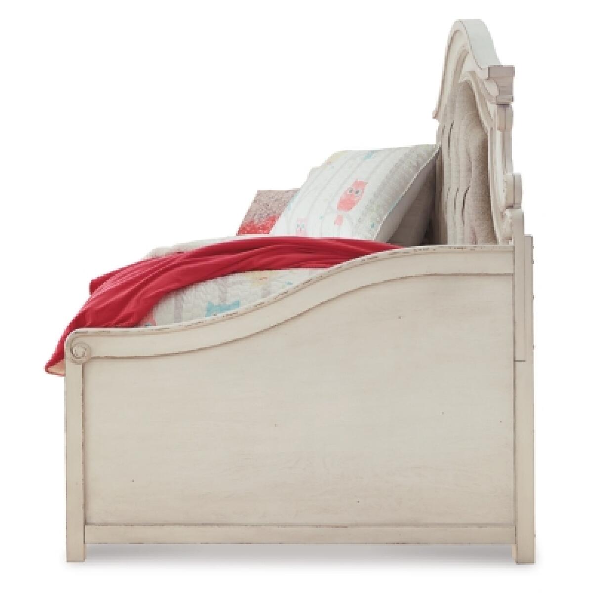 Realyn Twin Day Bed - Image 6