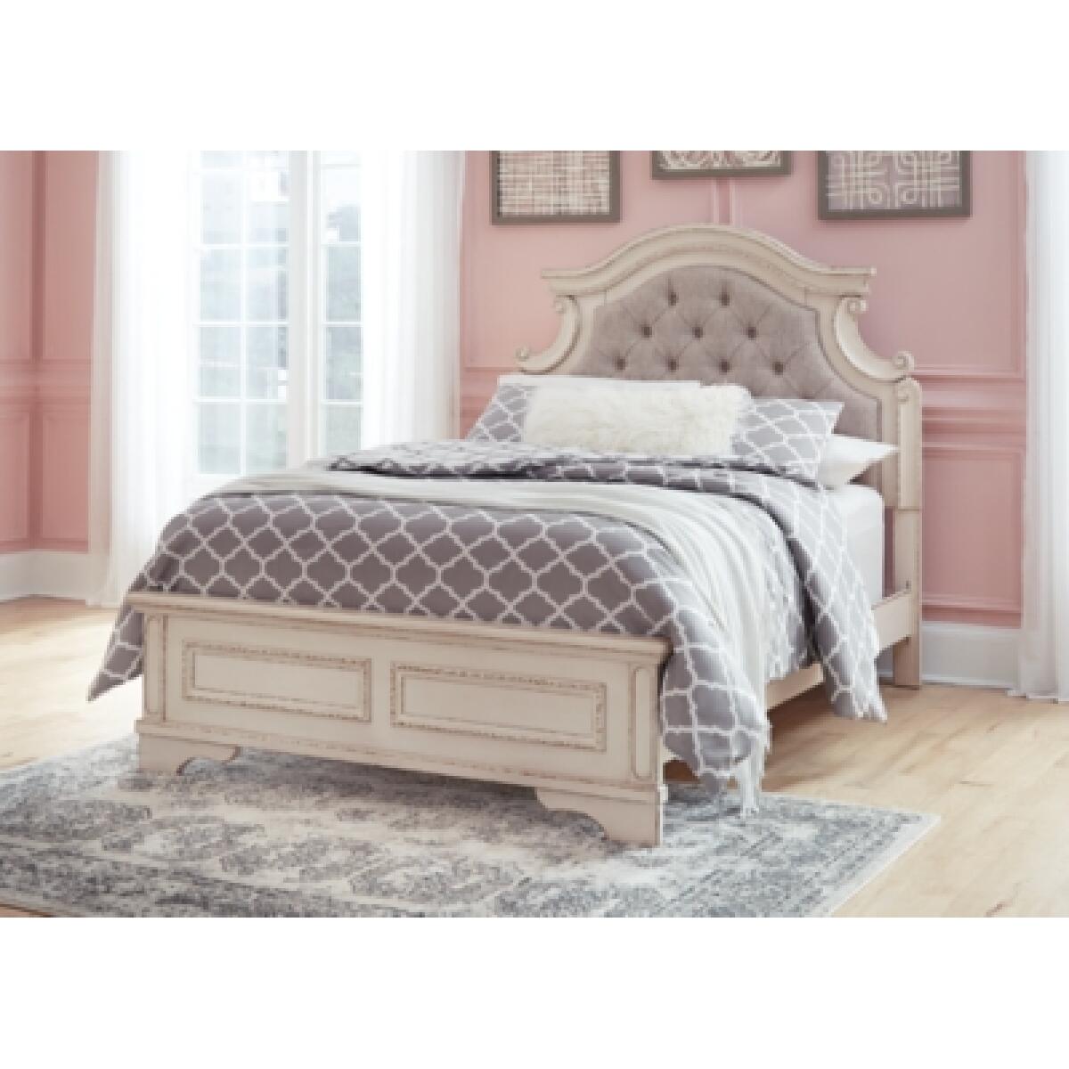 Realyn Full Panel Bed - Image 3