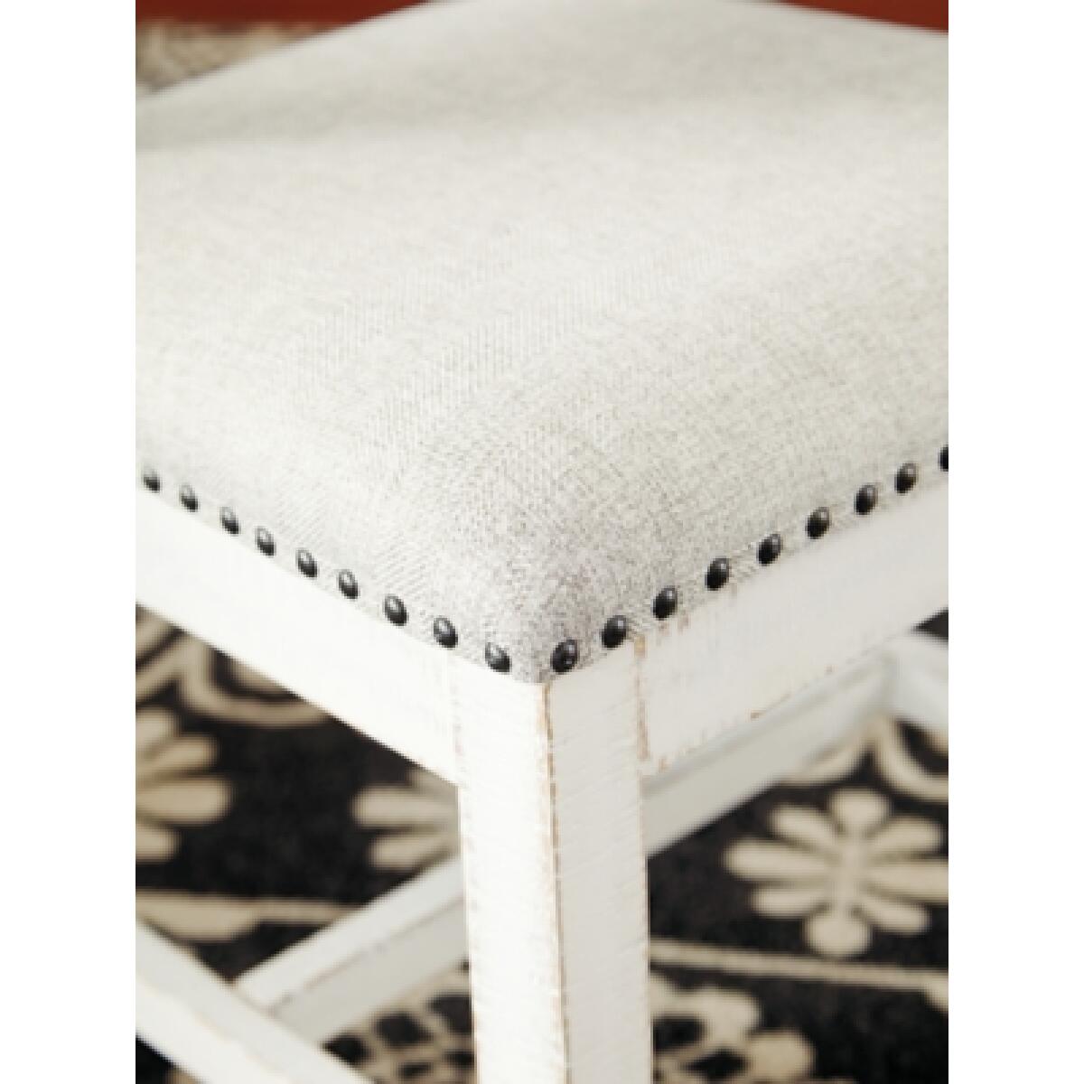 Valebeck Dining Chair - Image 4