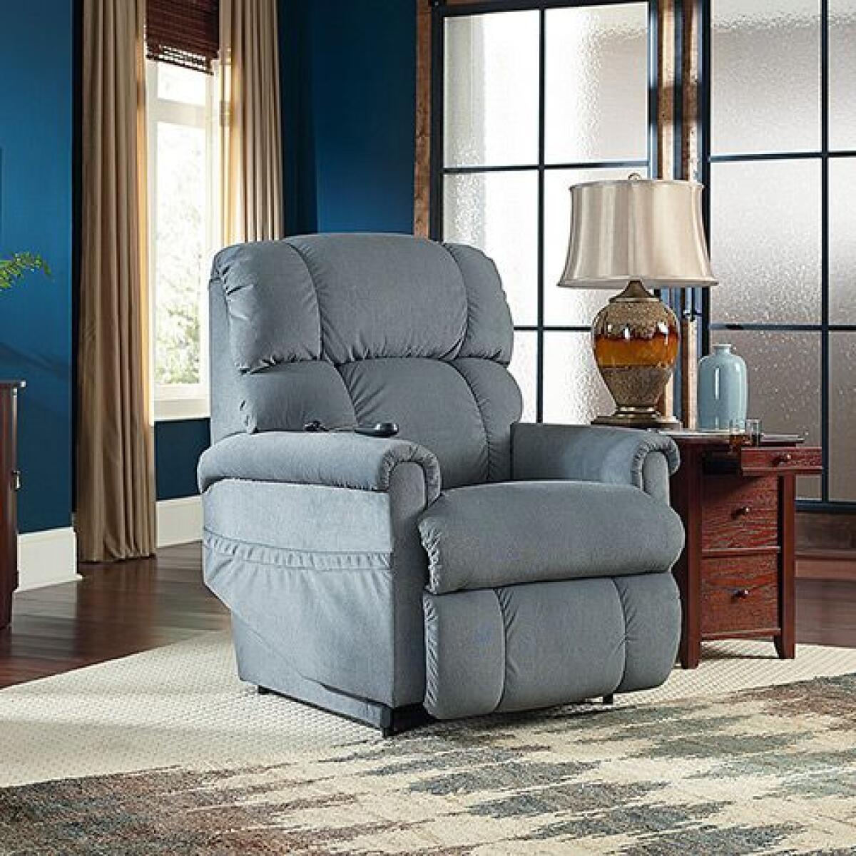Pinnacle Platinum Power Lift Recliner - Image 4