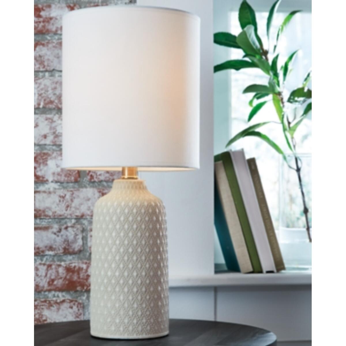 Donnford Table Lamp - Image 3