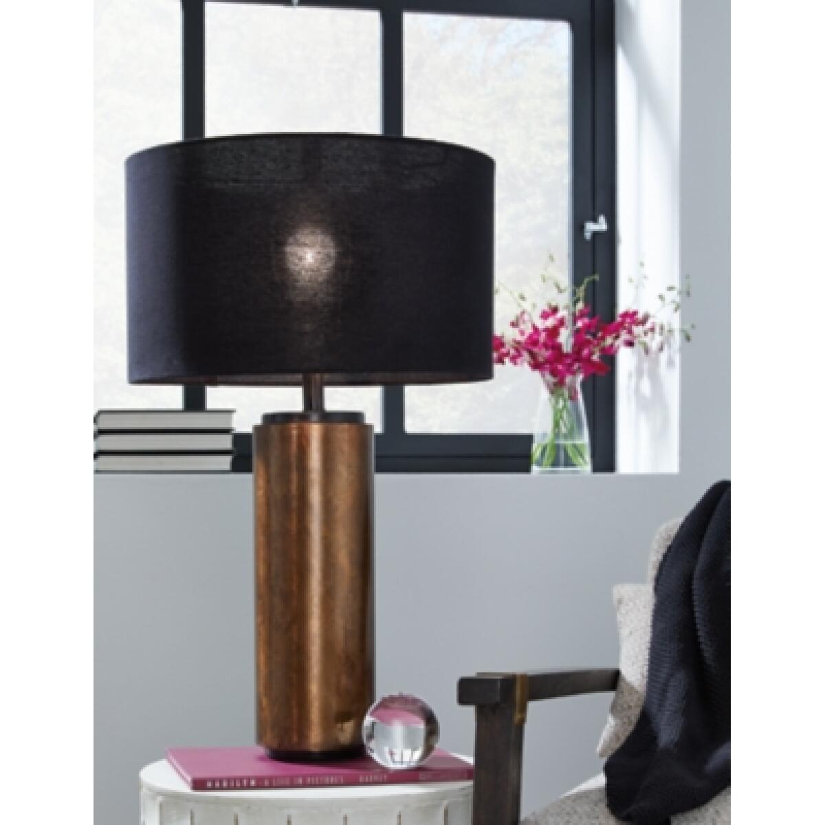 Hildry Table Lamp - Image 3