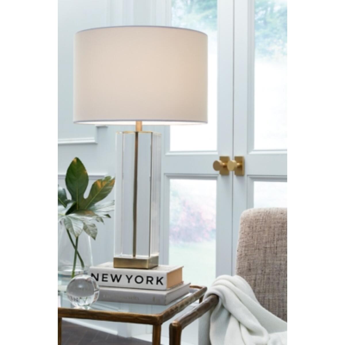 Teelsen Table Lamp - Image 3