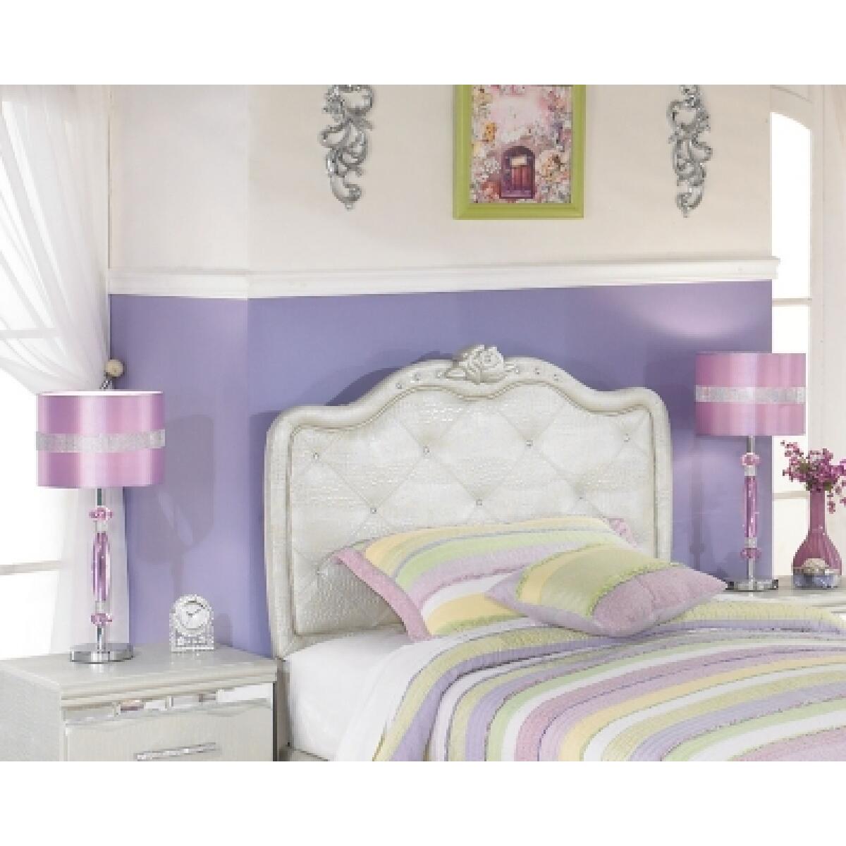 Nyssa Table Lamp - Image 8