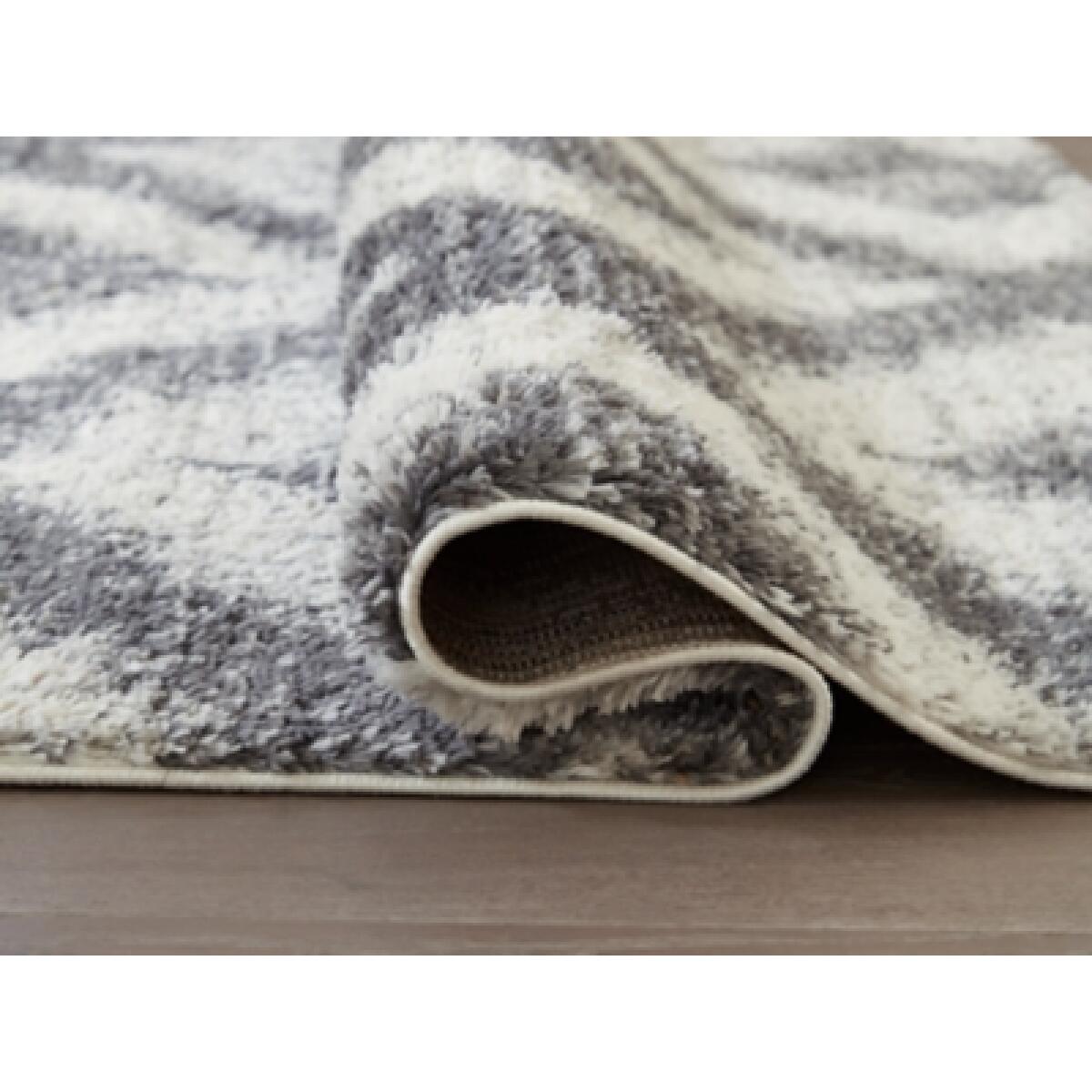 Junette 5'3" x 7'3" Rug - Image 5
