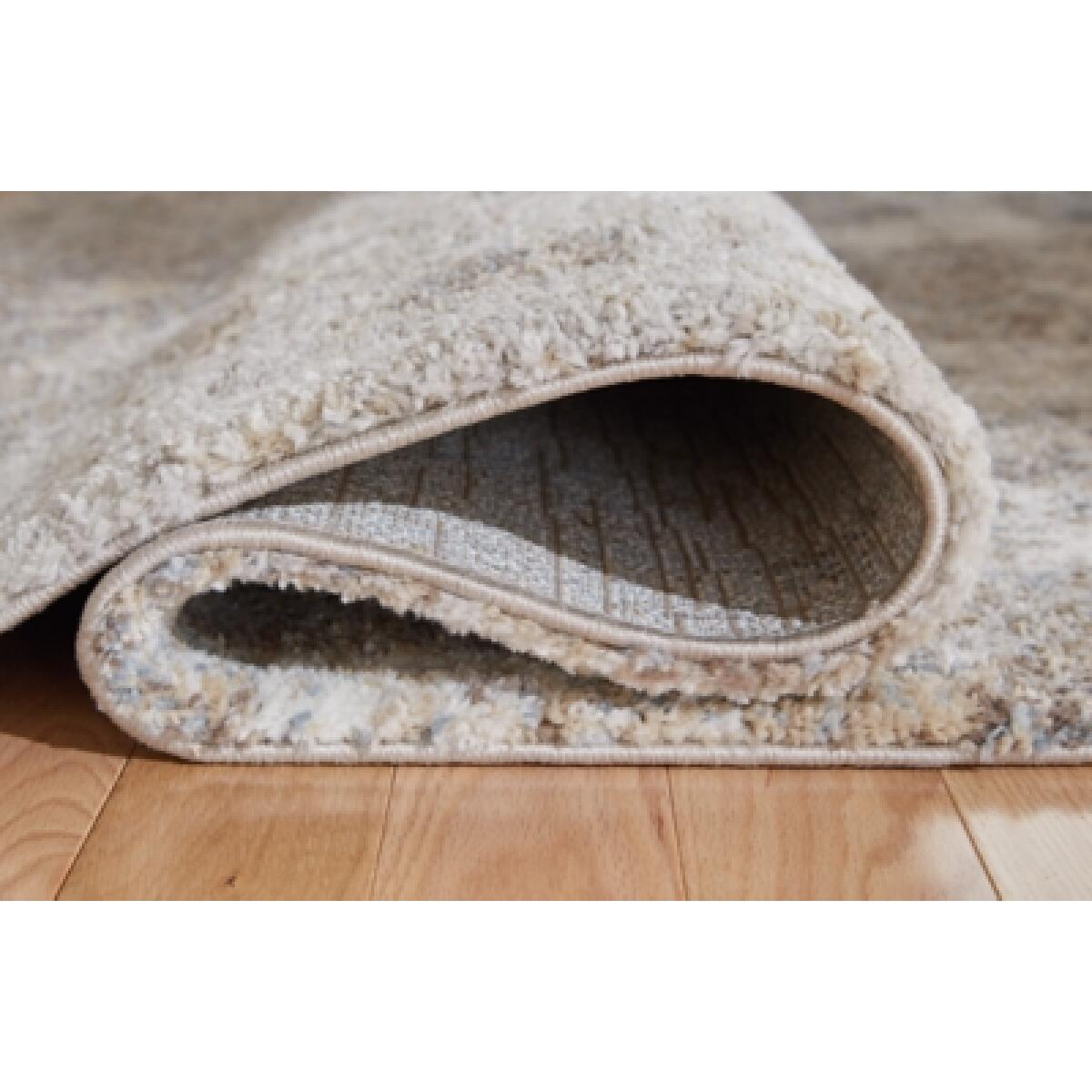 Pearidge 5'3" x 7' Rug - Image 5