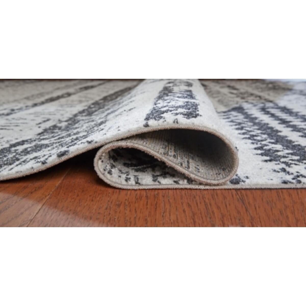 Devman 5'2" x 6'10" Washable Rug - Image 5