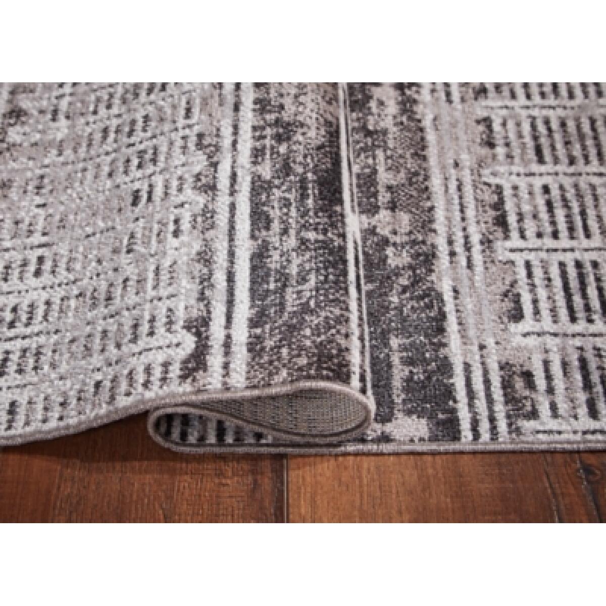 Henchester 5' x 7' Washable Rug - Image 5