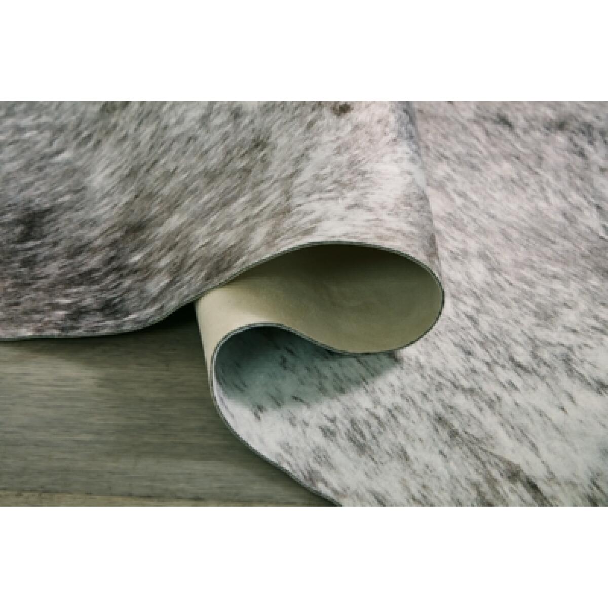 Tailboy 6'5" x 7'11" Rug - Image 5