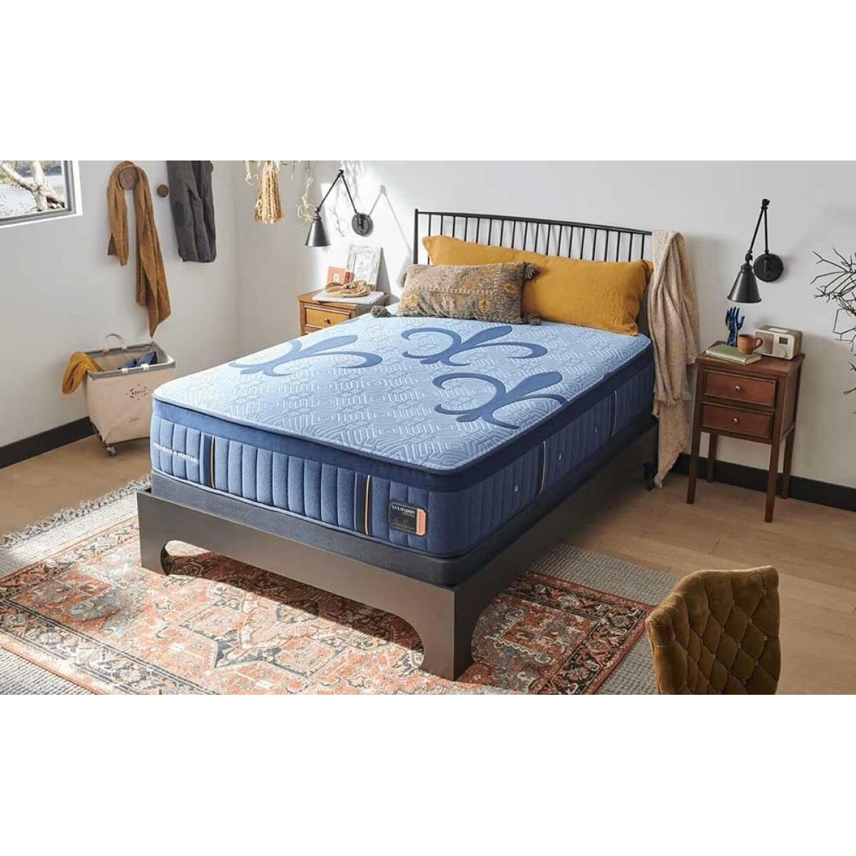 Stearns and Foster Lux Hybrid Soft Mattress - Image 2