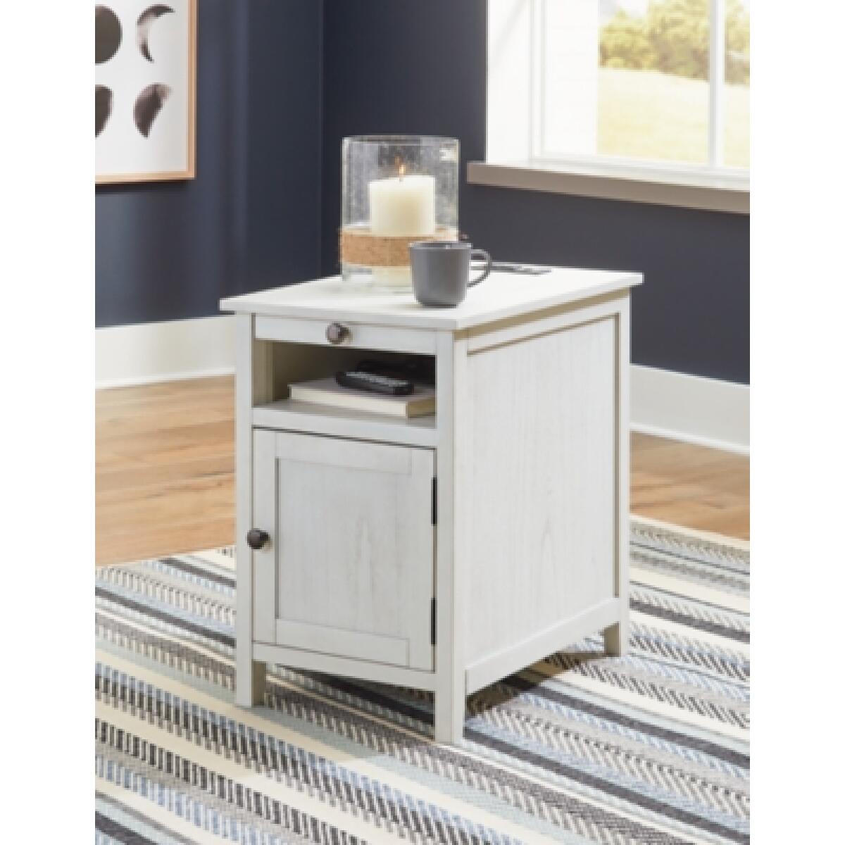 Treytown Chairside End Table - Image 3