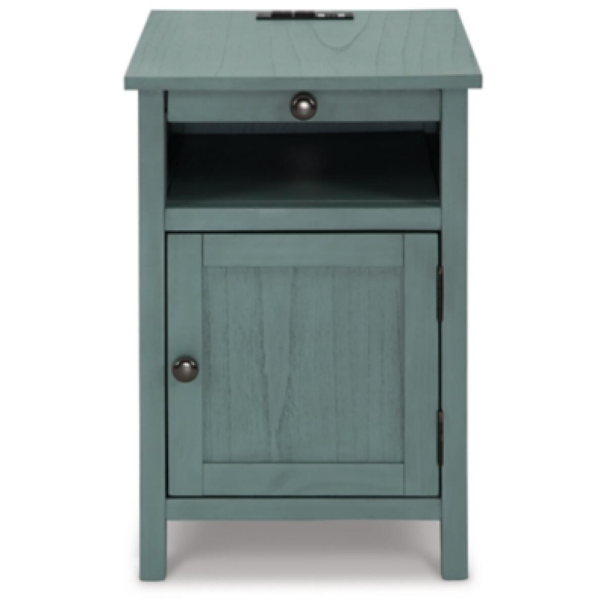 Treytown Chairside End Table - Image 5