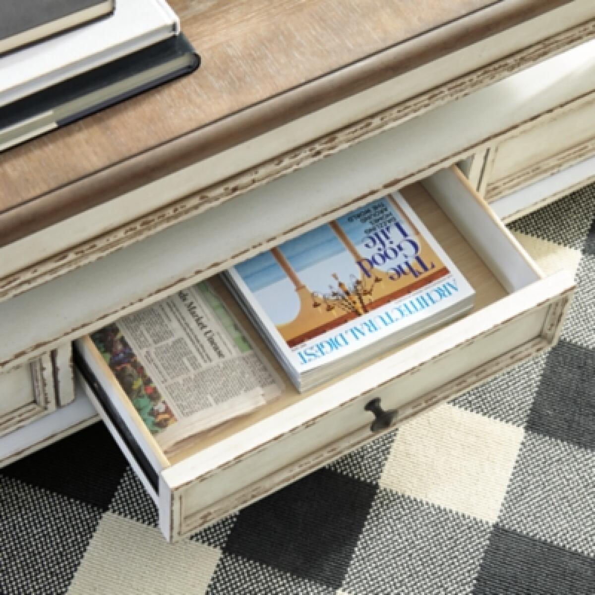 Realyn Coffee Table with Lift Top - Image 8