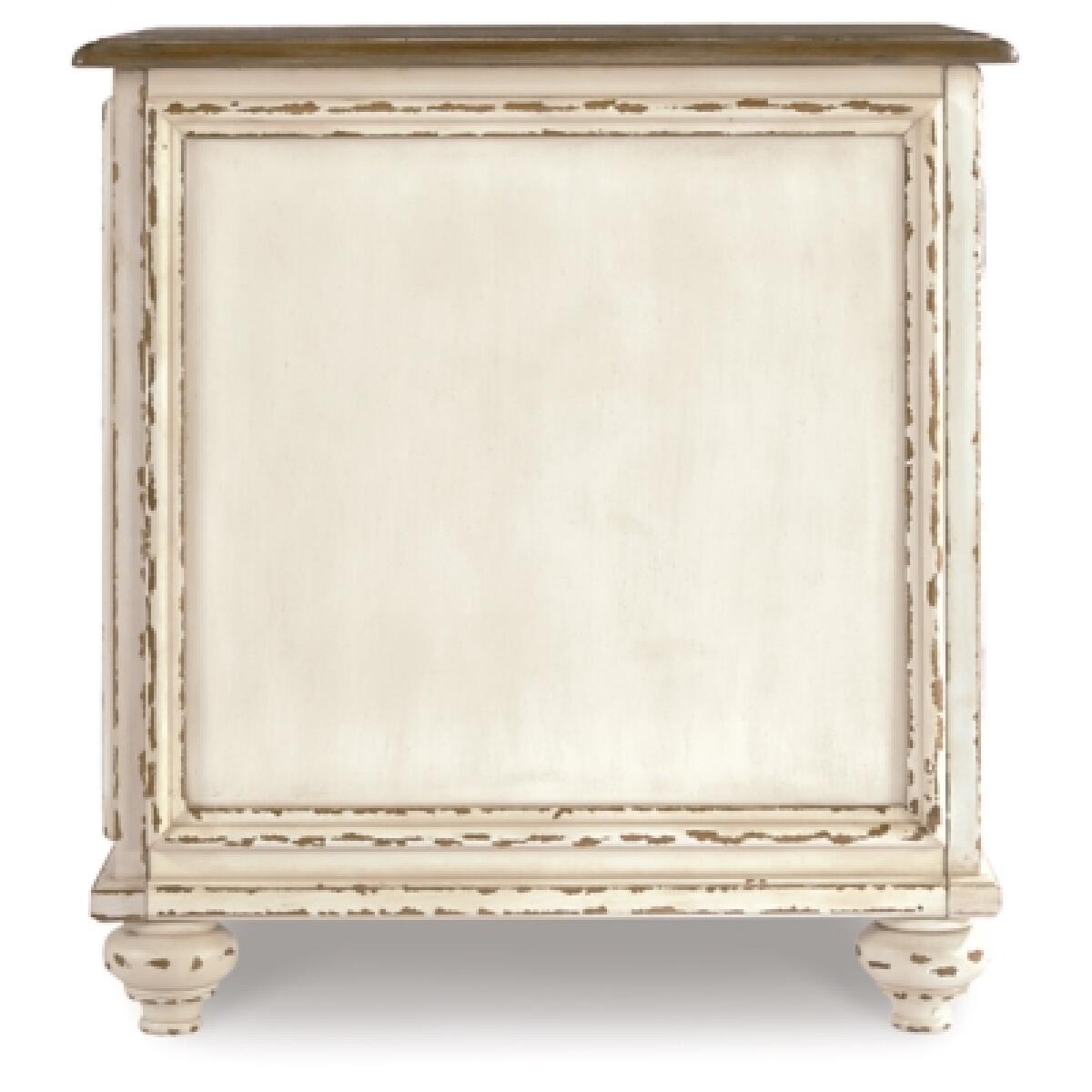 Realyn Chairside End Table - Image 5