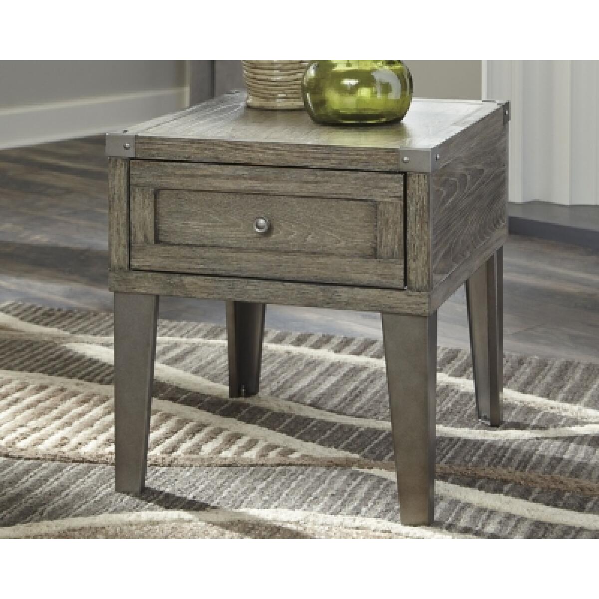 Chazney End Table - Image 3