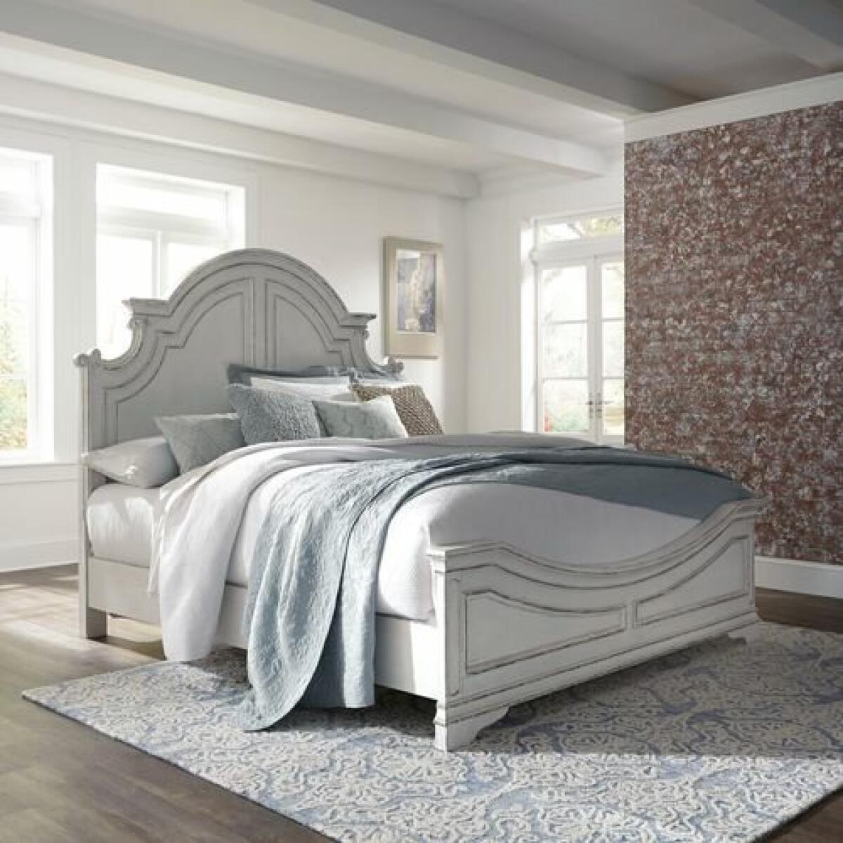 Magnolia Manor Queen Panel Bed - Image 3
