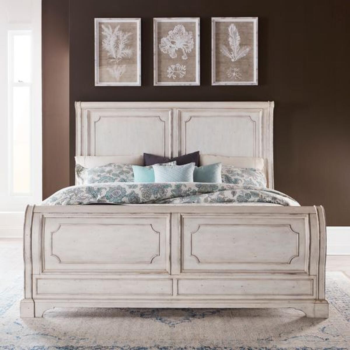 Abbey Road Queen Sleigh Bed - Image 2