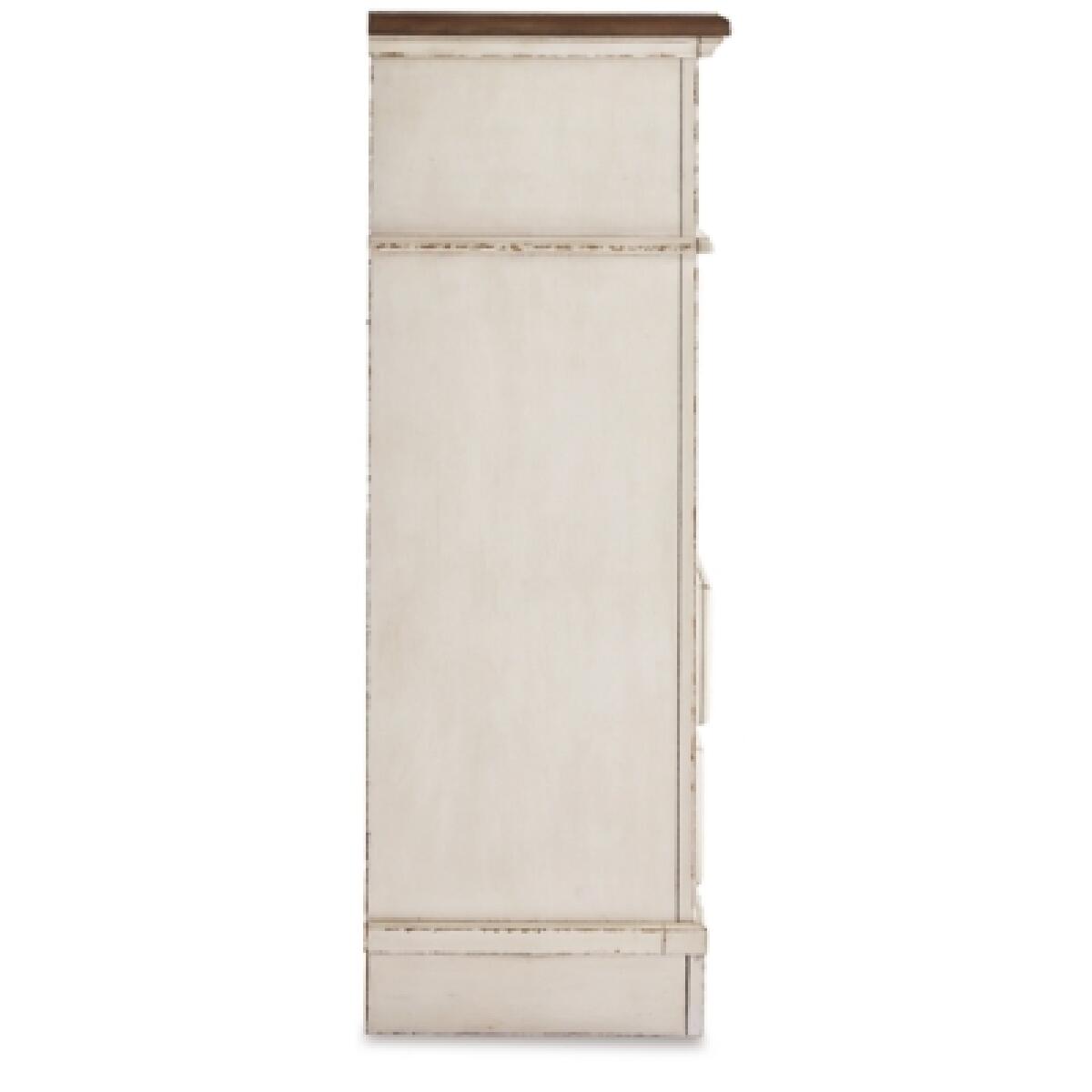 Realyn Chest of Drawers - Image 6
