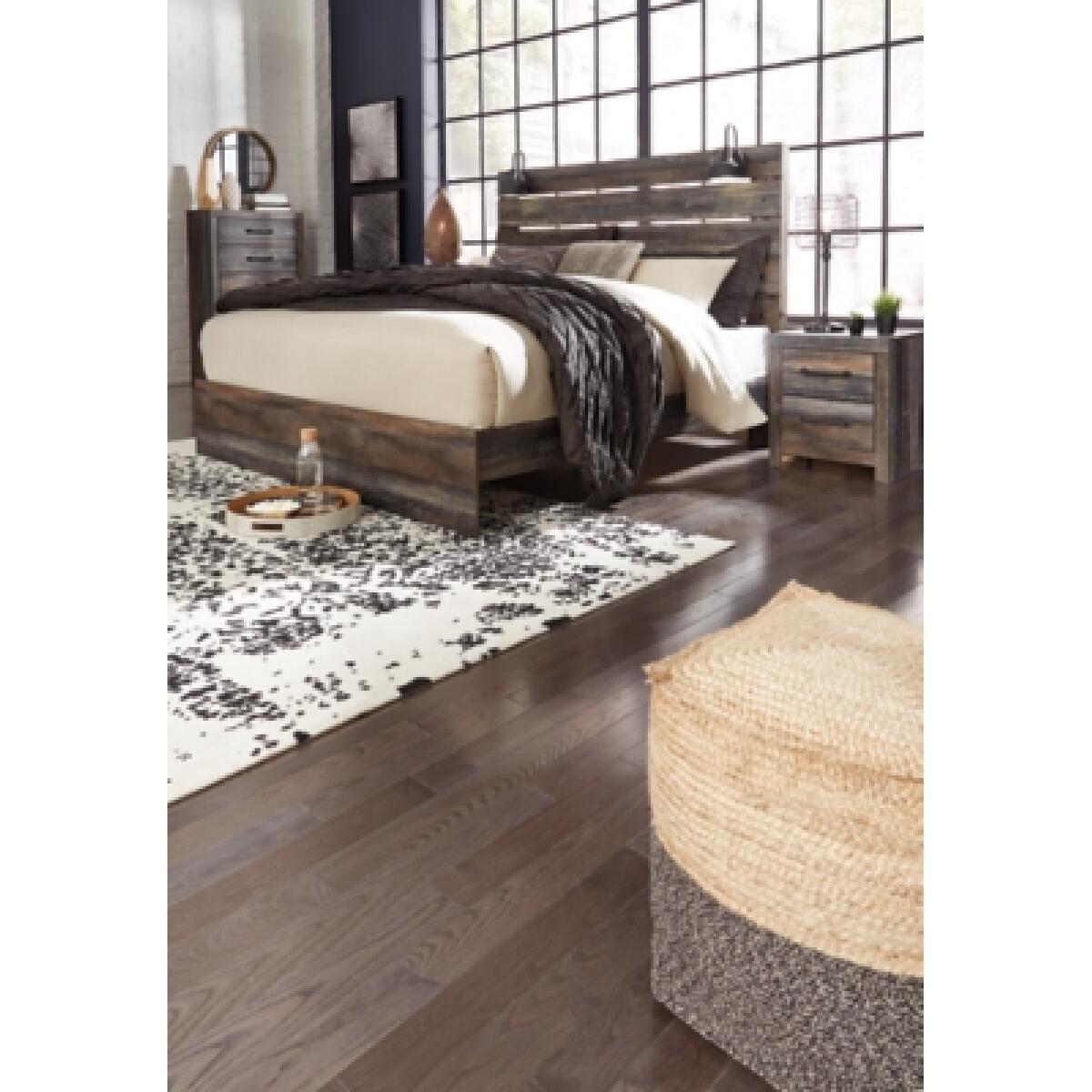 Drystan King Panel Bed - Image 6