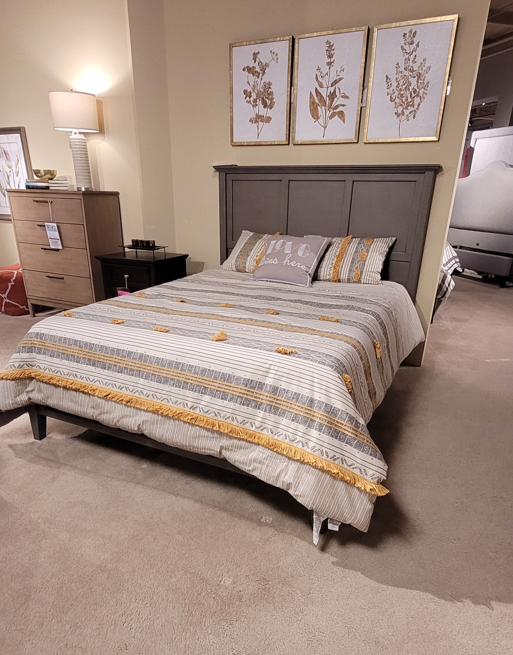 Whittier Wood Queen Bed